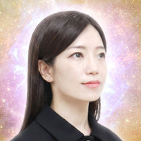 万有利（まゆり）先生画像